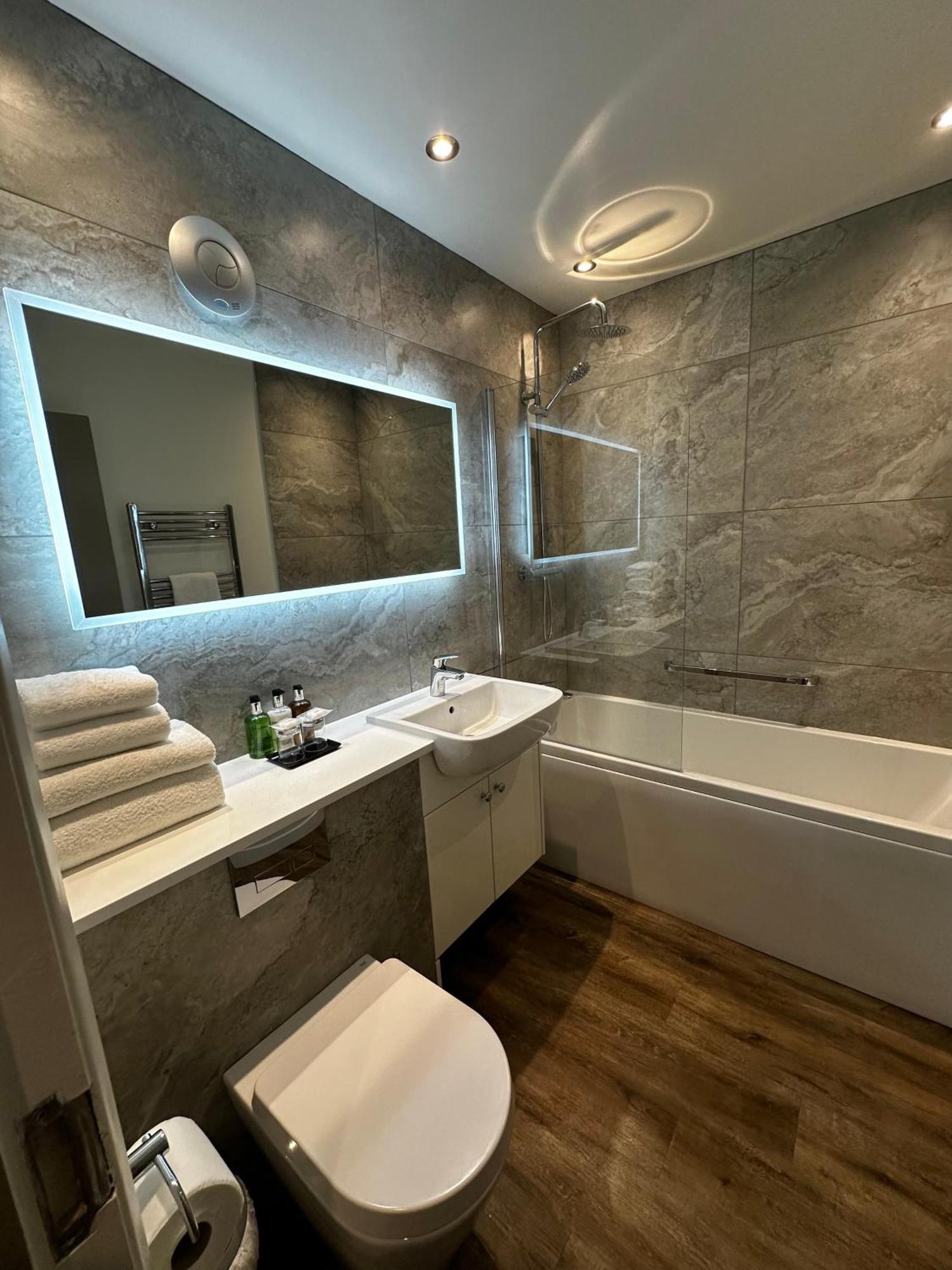 The George Hotel 이징올드 외부 사진