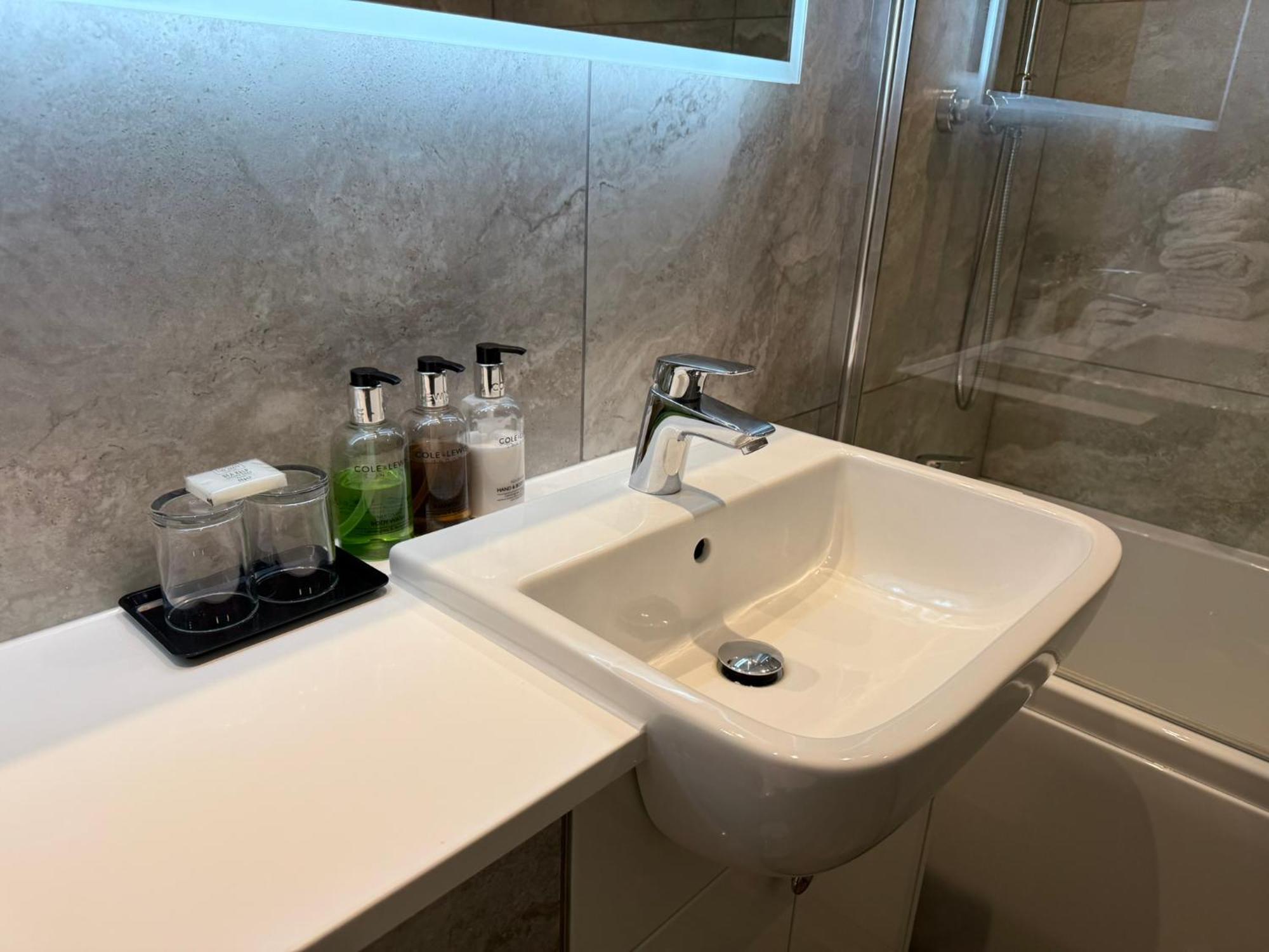 The George Hotel 이징올드 외부 사진